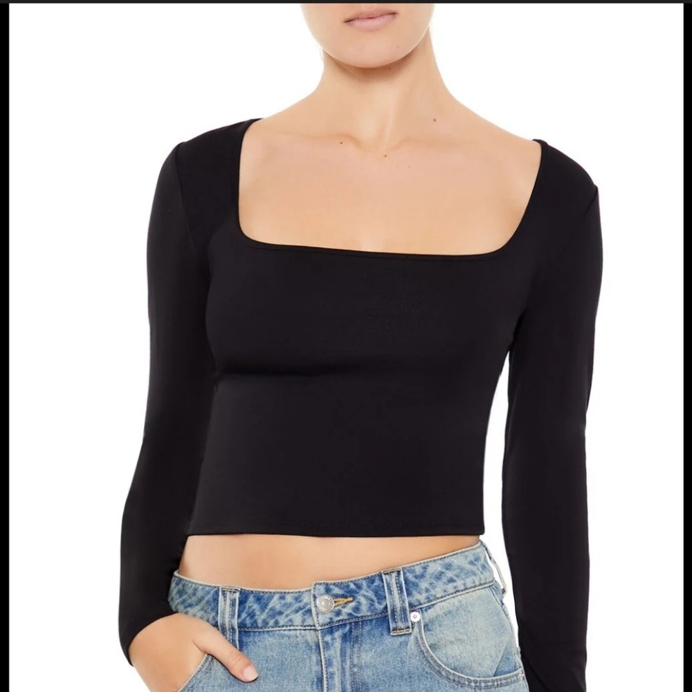 NWT Forever 21 Black Square-Neck Long-Sleeve Crop Top